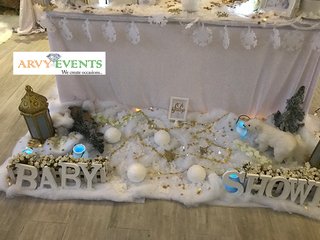 Snow theme floor decor
